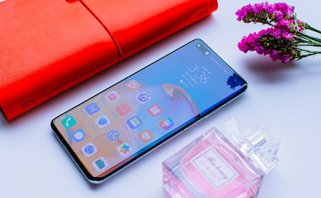 #余承东#华为P40 Pro+价格惹争议,余承东正面回答!涉及200亿美元研发费!