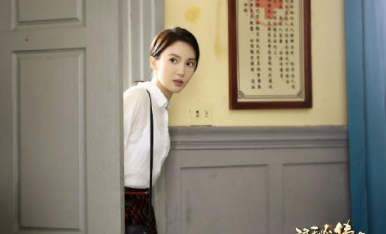 李易峰|国民大众男神新剧霸屏，疯狂追星女主引人发笑，又是热剧没跑了