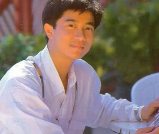 陈百强|就在和张国荣于迪厅“大打出手”后，陈百强昏迷在家，17月后死亡
