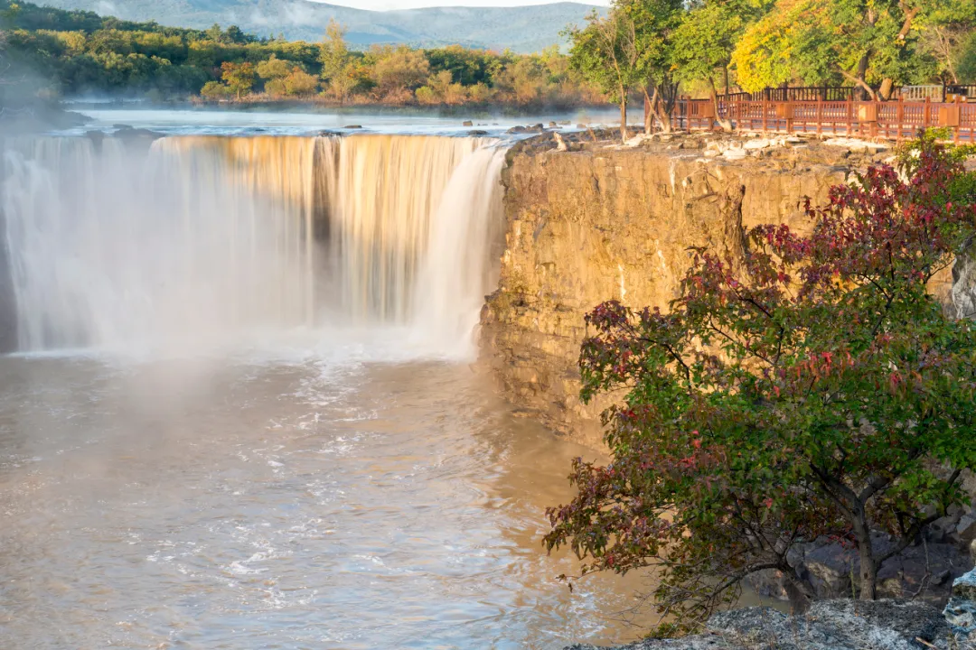 长白山|秋天的东北藏不住了，一组照片流出后，全世界都被惊艳了！