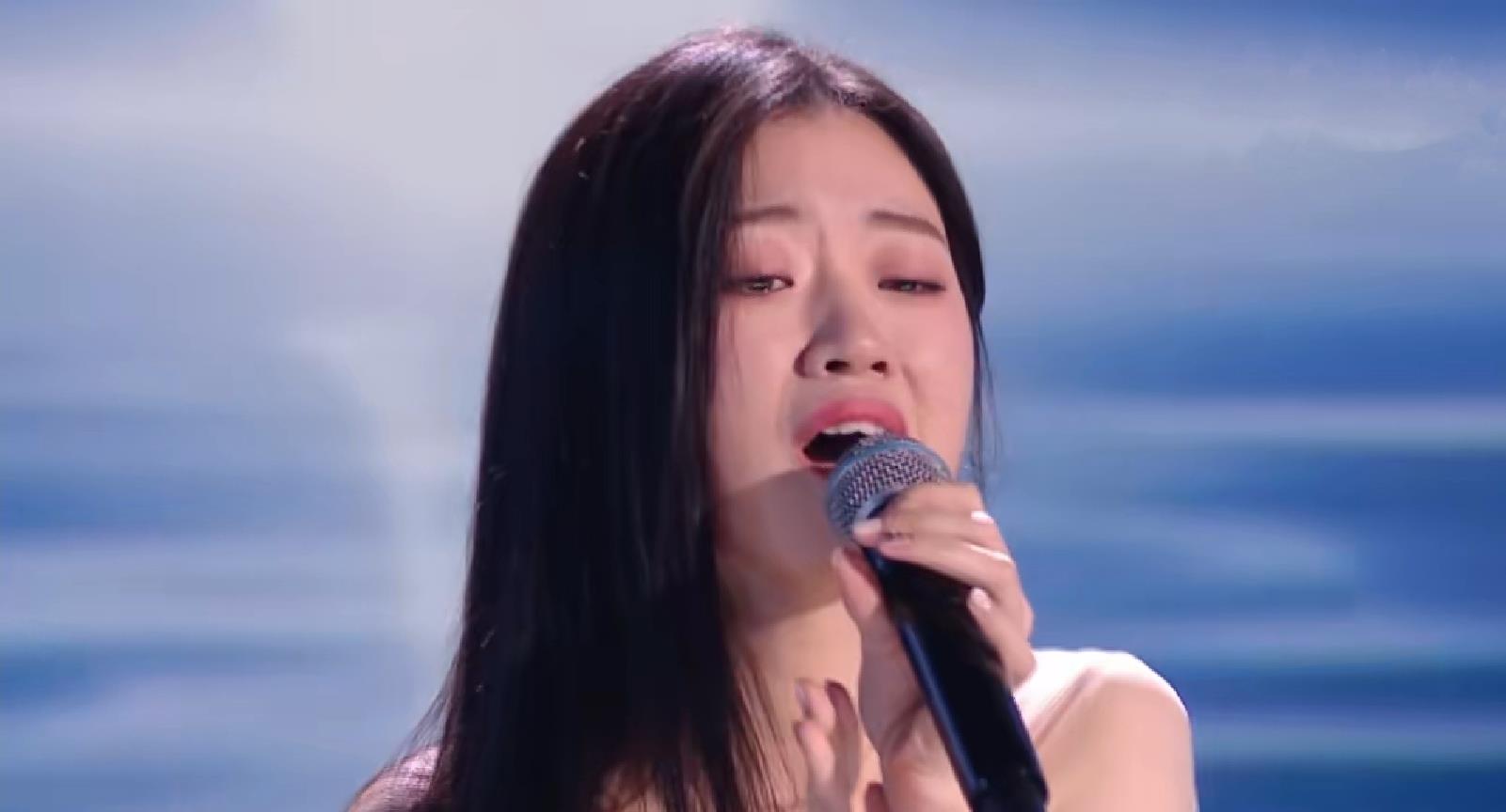 李健|中国好声音：这样会不会“捧杀”单依纯？她只有18岁，幸好有李健