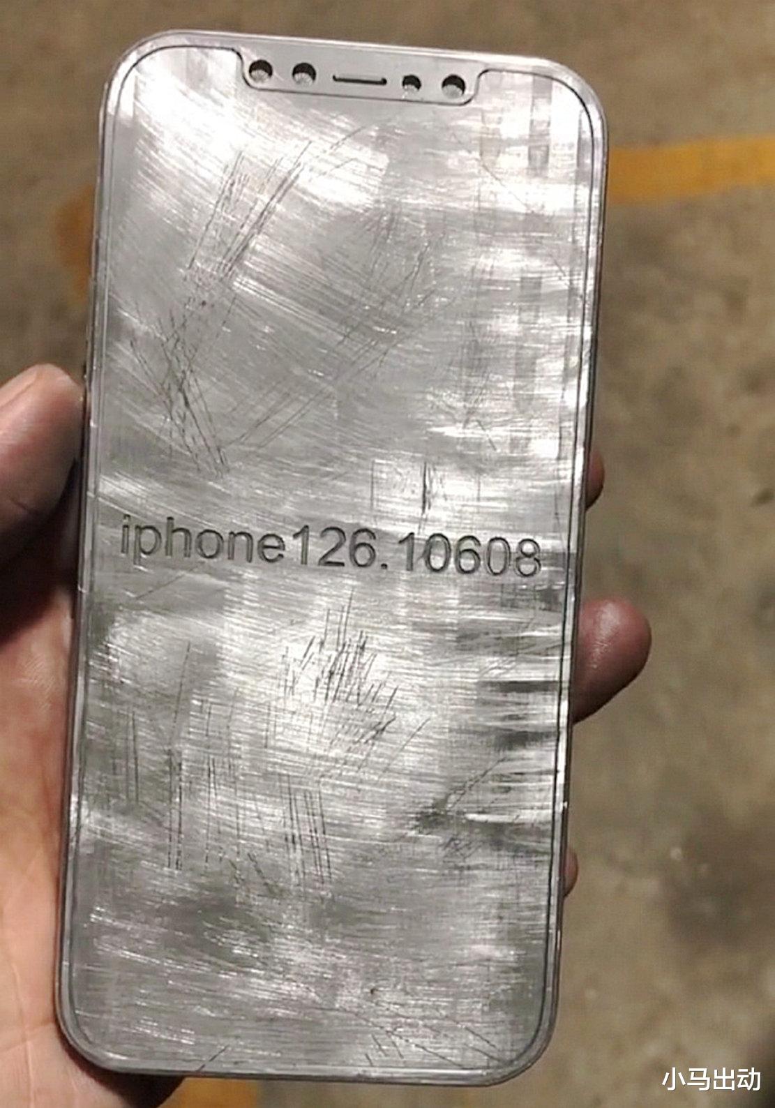 iphone12:苹果iPhone12系列已定型,刘海还在,太像iPhone4了!
