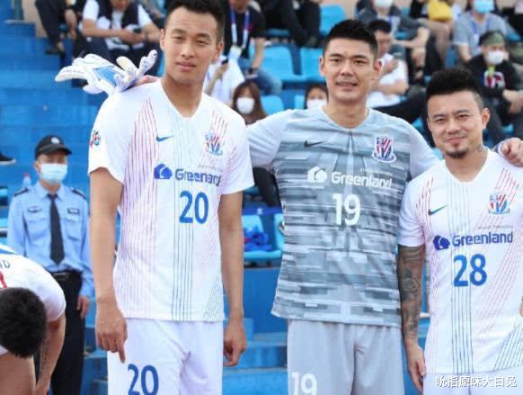 上海申花@中国男足VS申花，比赛时间确定，国足不是鲁能，李铁不是李霄鹏