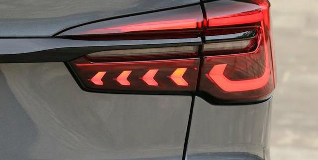 荣威RX5：等5天就上市，又一10万级“黑马”，18分钟订1231台，皓影买早了