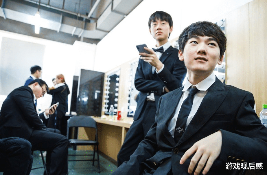 lpl|LPL全明星投票到来，玩家热议AD位置：没Uzi不知道投谁了