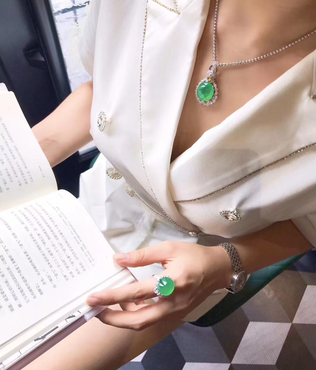翡翠|2020年了，还有人不喜欢翡翠？