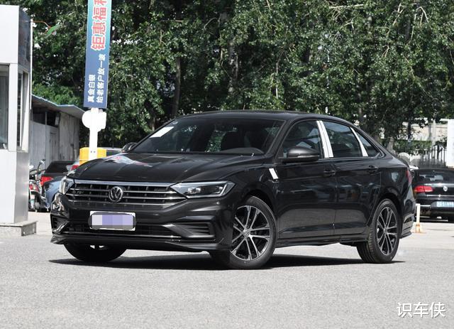 「大众迈腾」难怪小姨买车不要速腾，听完车主的抱怨，小姨这次买对车了