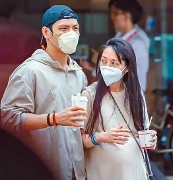 郭碧婷|郭碧婷中秋产下小公主，向佐喜忧参半，看来还得生！