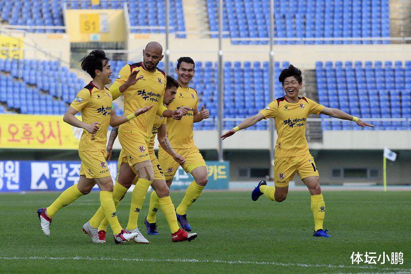 山東魯能|魯能瘋狂引援并未停止，51場(chǎng)31球鋒霸攜旅歐前鋒進(jìn)入球隊(duì)視野