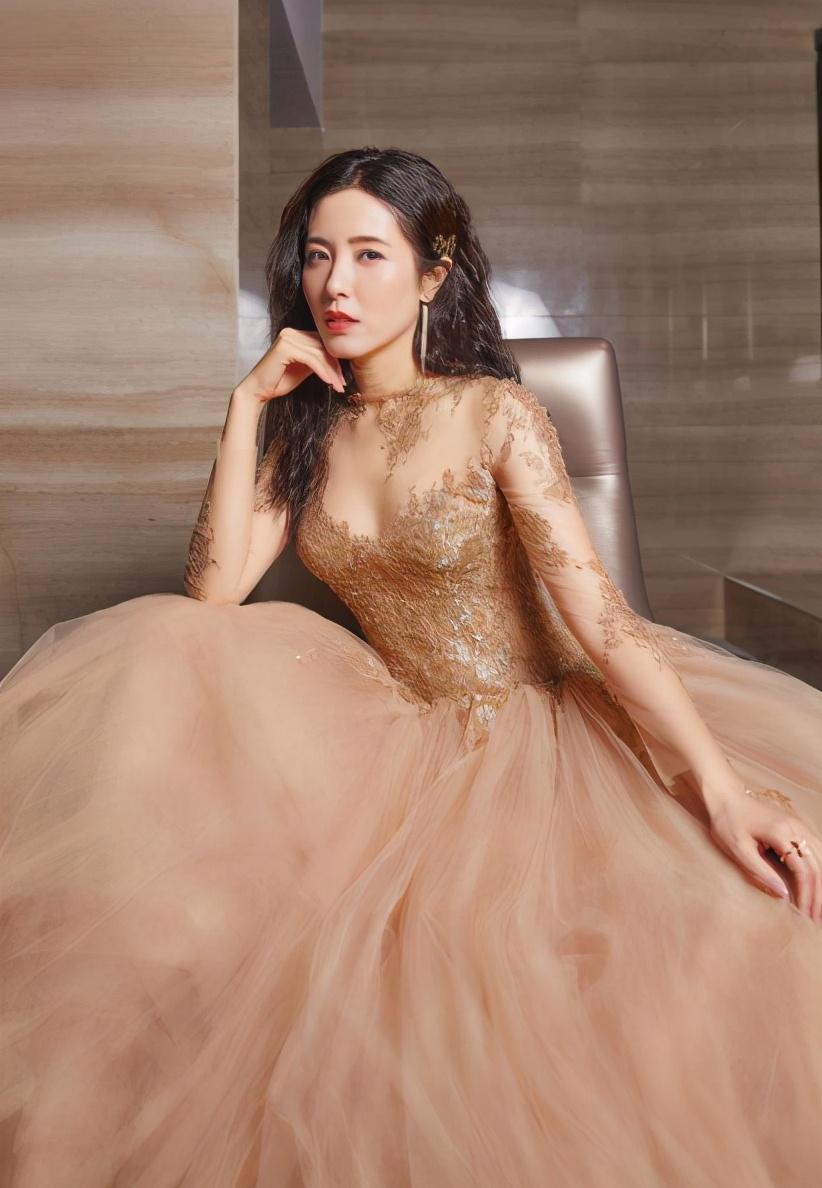 曾黎|章子怡顶替她的角色走上国际，被吹“神颜”，观众却记不住她的脸