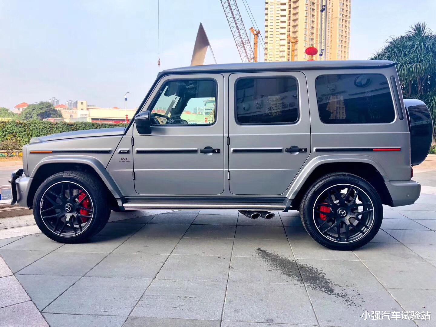 【本田皓影】2020款奔驰AMG G63，外观方正时尚，配全液晶仪表盘，你喜欢吗？