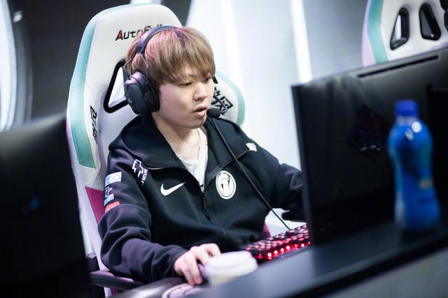 情侣|余霜管泽元分手后续丨LPL电竞圈还有这些情侣可以追