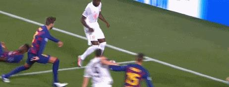 巴塞罗那|5-2！德甲豪门疯狂血洗巴萨，66年耻辱纪录诞生，梅西捂脸绝望