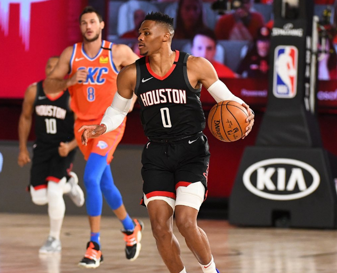 火箭队|19-2，火箭4分钟打崩雷霆，威少没发力，雷霆铁匠12中2，两人离场