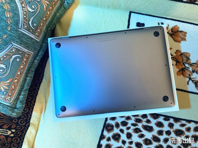 安卓|5953元2020款MacBook Air开箱体验，太实惠