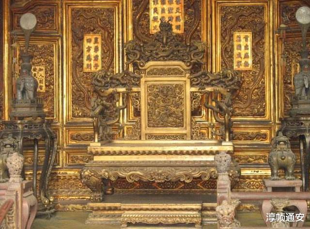 故宫|近代２人坐过龙椅结果怎样了？故宫龙椅为何一般人不敢坐？