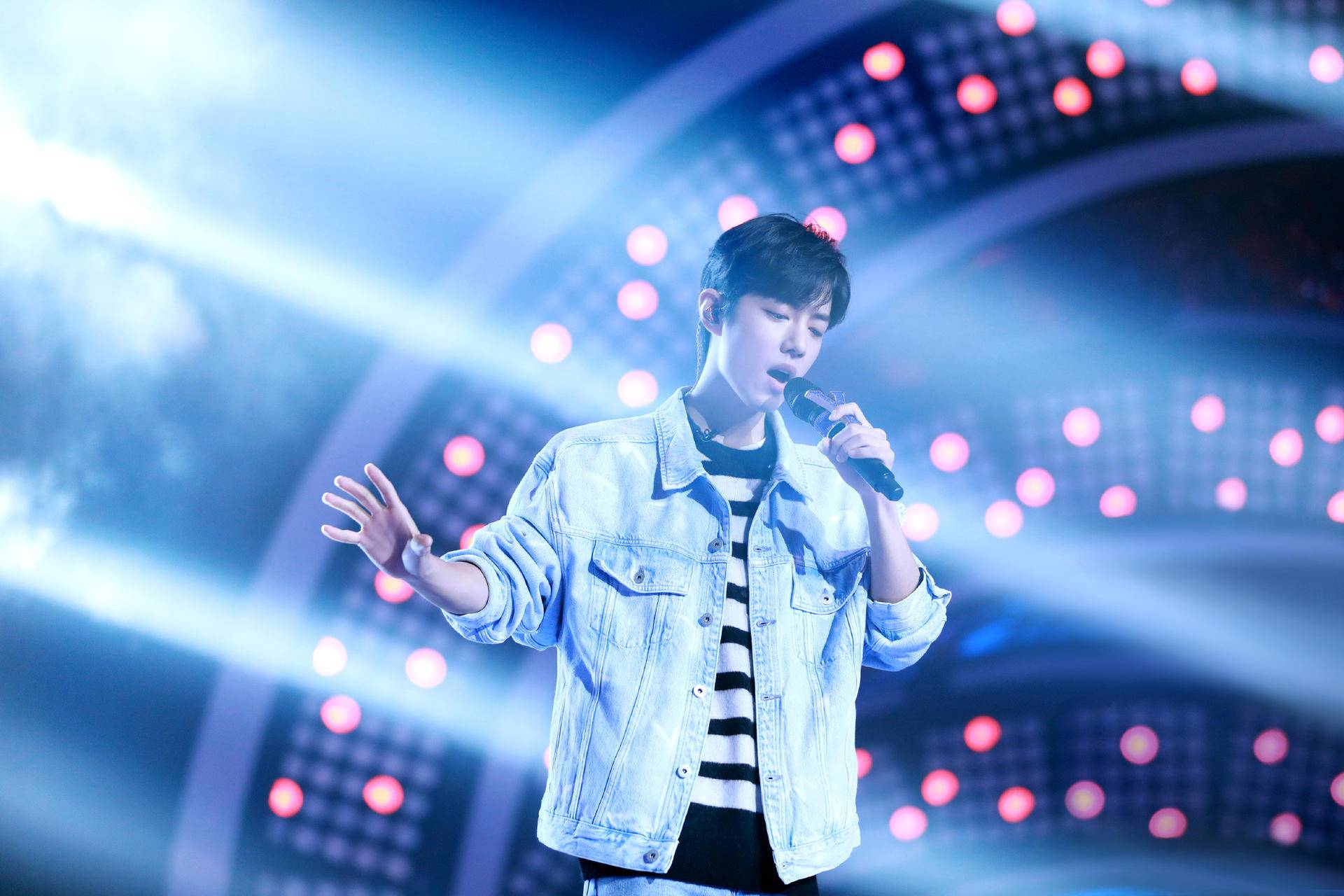 #00后#肖战最新单曲上线,称感谢所有善意的批评和指正,销量成绩太亮眼