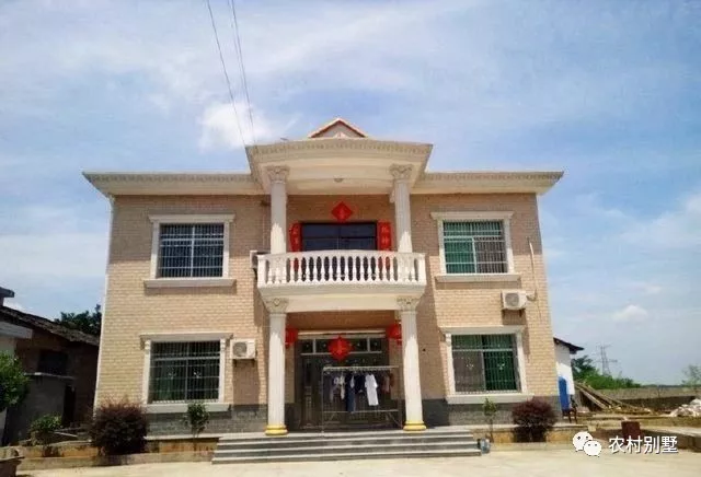 「」干货丨现在农村自建楼房要多少钱？30万能盖好一栋三层别墅吗？