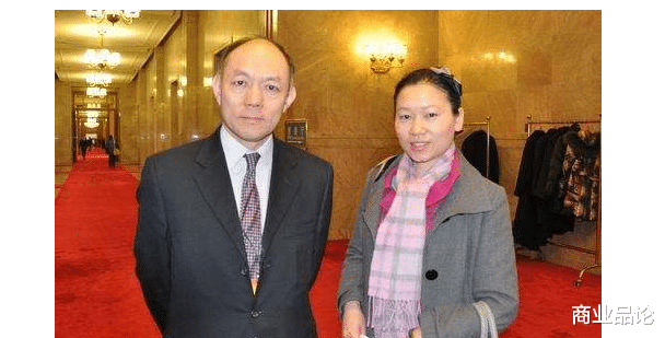 豪门|何鸿燊家族分家刚落幕，霍家开始“内战”，二房儿子违背父亲意愿