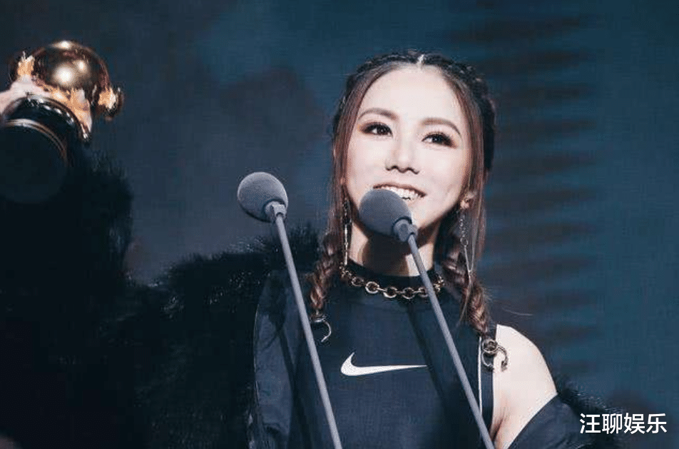 邓紫棋|华语女歌手热度榜：邓紫棋再次登顶，单依纯或许是vocal系的救星