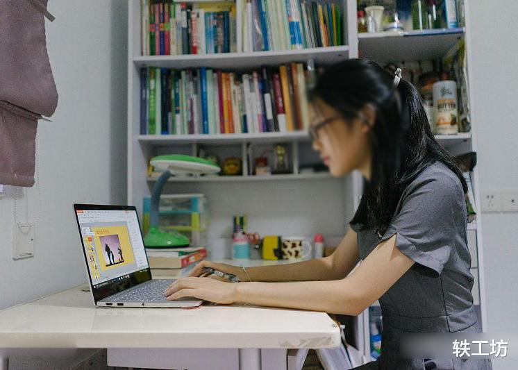 教师@别再逼教师“无偿家教”了，教师不该如此“廉价”