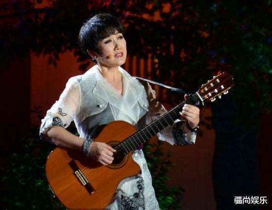 「王刚」一婚嫁恩师，二婚嫁王刚，今60岁独身一人令父亲哽咽