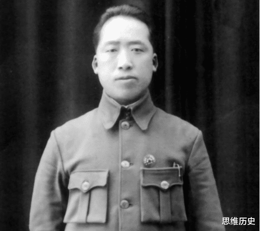 左权|他在军中地位极高，连林总都要听他的命令，55年为何未授到衔