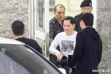 向华强：内地大哥是谁？香港向华强，澳门尹家驹，见了都要让一让