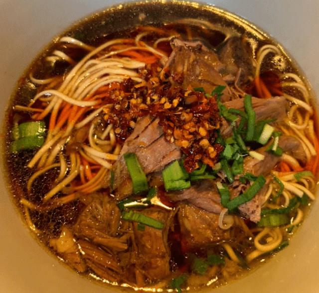 羊肉面|苏有朋的面馆开张了，一碗“羊肉面”卖88元，端上来后：你飘了？