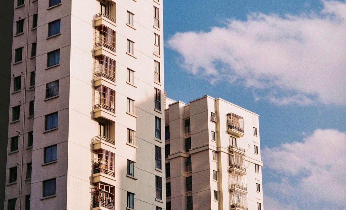 小县城房价也悄悄的涨成了我们“买不起”的样子了，你敢买吗？