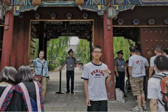 【】他高考720分,北大火速下手抢人成功,网友表示父亲教育真到位