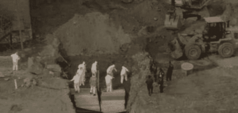 美国:美国确诊超172万,无人机拍下美国现状,现实版“世界末日”