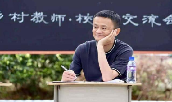 蚂蚁森林▲马云花“天价”打造的蚂蚁森林，如今3年过去了，竟变成这般模样