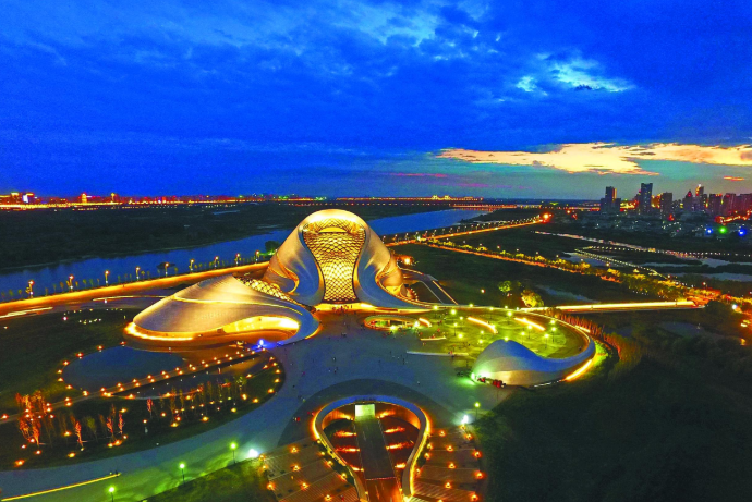 『古镇』中国面积最大的省会：人口突破千万，因盛产美女而出名！