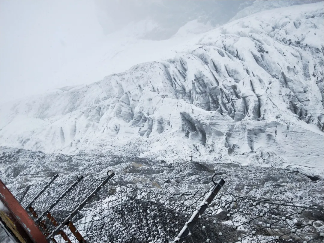 玉龙雪山|下过雪的玉龙雪山，美出天际