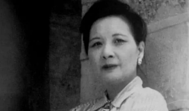 宋庆龄|宋美龄至死不见宋庆龄，两姐妹却立下同样遗嘱，“内容”令人心酸