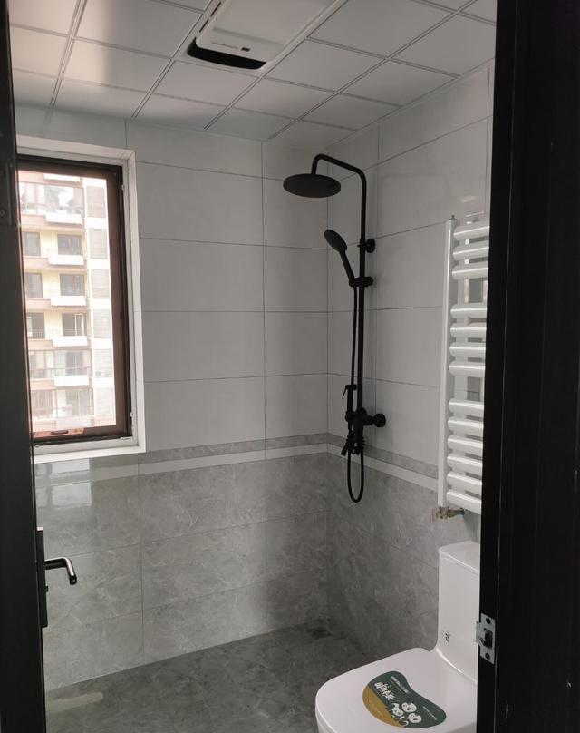 毛坯房|新房硬装终于结束,装修费花了12万,朋友看了晒图都说值了