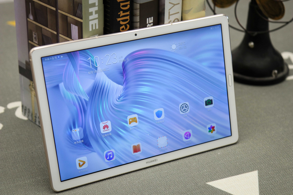 iphone12|华为M6平板电脑，两千高配置安卓平板，你心动了吗