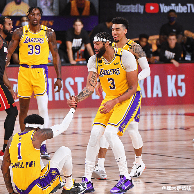 湖人队|湖人赢球后，沃格尔有话说，霍华德把握机会，戴维斯不满球队一点