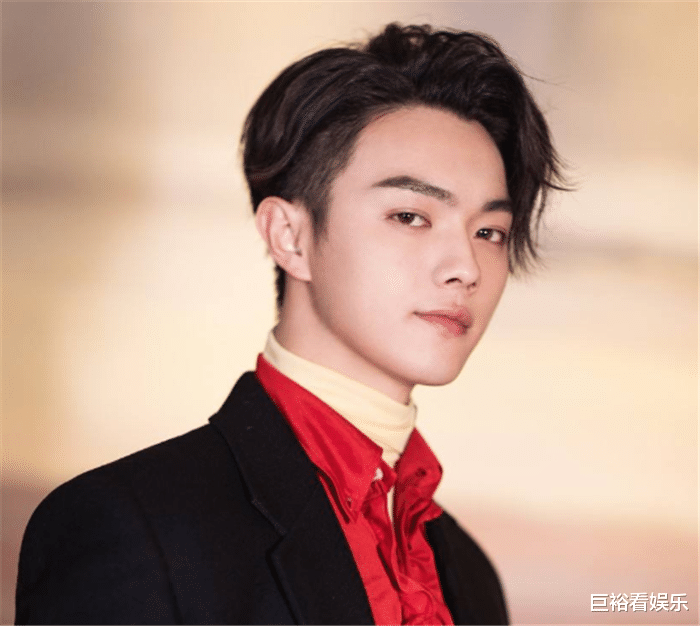 许凯|《天舞纪》热播,许凯又有3部新剧官宣,女主个个都是正当红