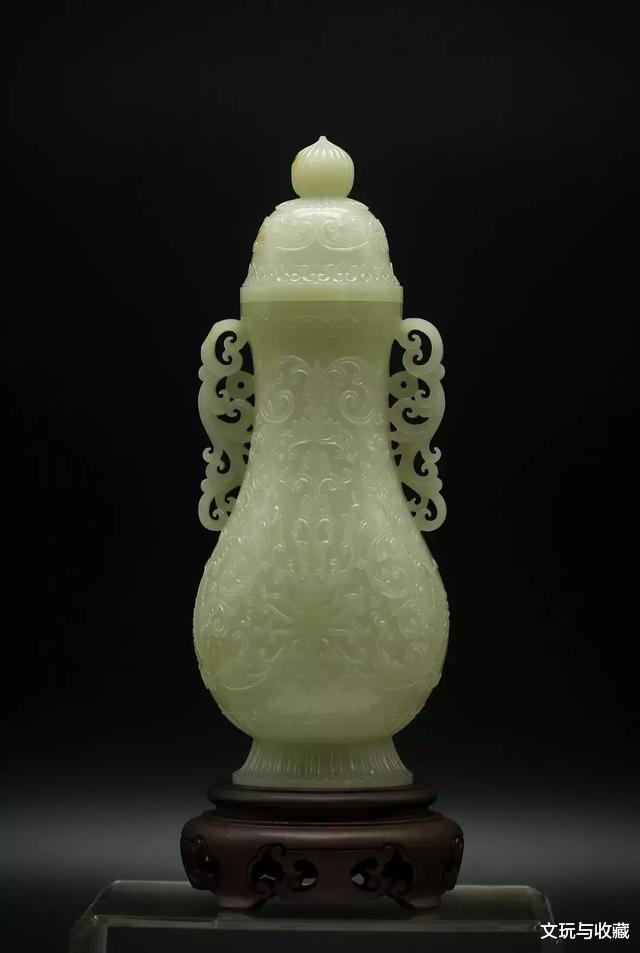 ▲江苏第四届玉石文化节上,来自全国各地的大师之作,一饱眼福