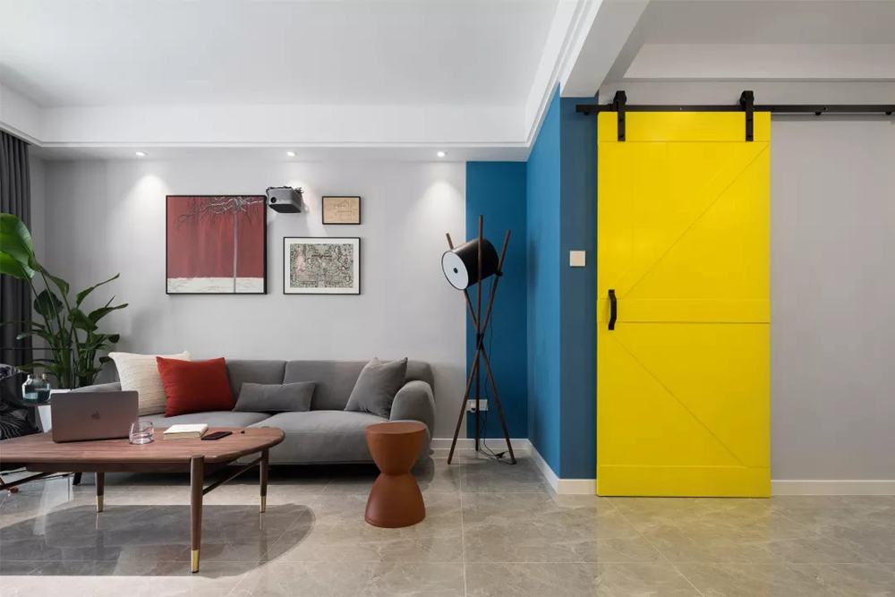 []现代和简单的色调搭配，74平方米的北欧轻豪华风格，轻奢稳重