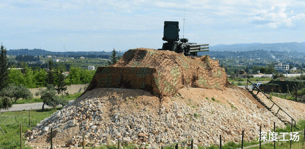 直升机▲AH64武直深夜突袭200公里，大批防空导弹扑空：伊朗基地剧烈爆炸