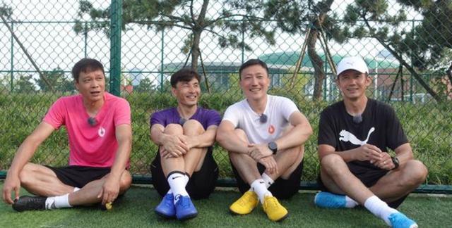 范志毅|范志毅晒合影，国足4大名宿一同出镜，感叹：老友相聚，岁月啊