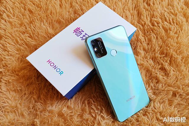 #英特尔#解决电量不够用，华为主打长续航手机，5000毫安仅售899元