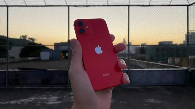 iphone12|买128G苹果12还是选256G的12mini？线下店老板建议说心坎了