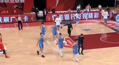 深圳男篮|他救了北京首钢！名记大赞深圳队一球员 否则后果难以想象