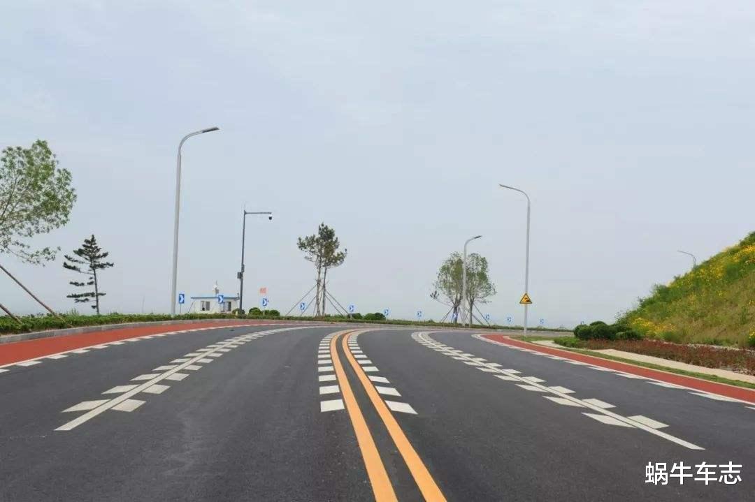 应急车道|高速应急车道换轮胎被扣6分,车主不服:爆胎还不算应急吗?