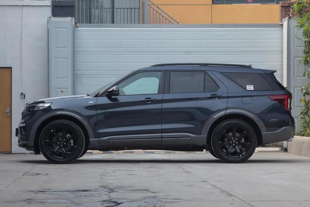 福特探险者|福特SUV“探险者”，276马力+手自一体，大块头一个！