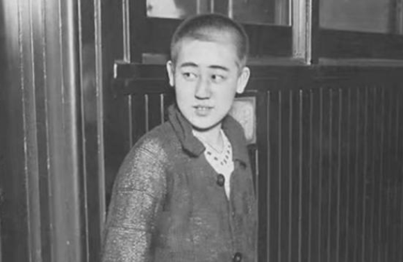 川岛芳子|珍贵历史老照片：图4老外的畸形审美，图5被养父侵犯后的川岛芳子！